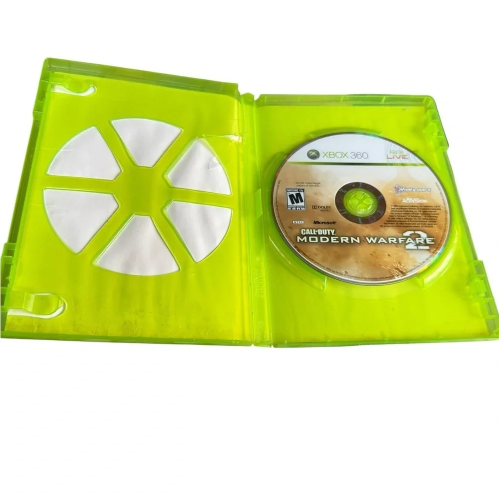 Call of Duty: Modern Warfare 2 for Xbox 360 - Green Case by Infinity Ward